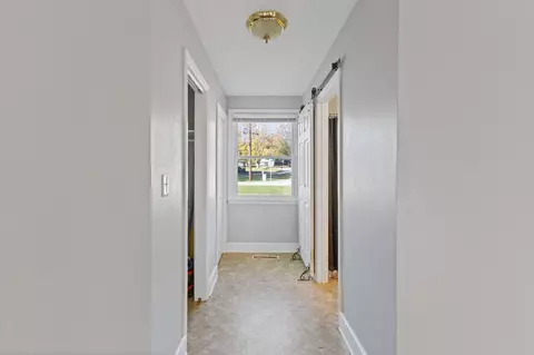 Entry Way - 109 Brook Dr, Dickson, TN 37055 photo 1 of 1