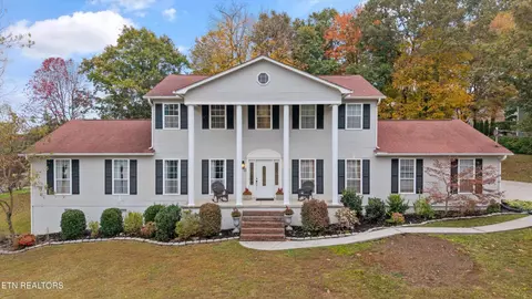 1200 Farrington Dr, Knoxville, TN 37923