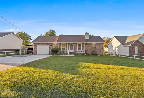 404 Tobacco Rd, Clarksville, TN 37042