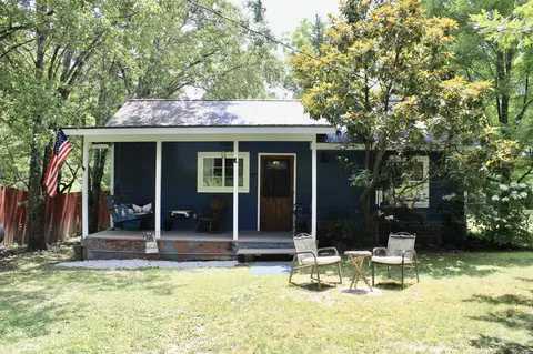528 3rd St, Tracy City, TN 37387