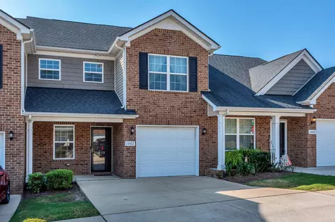 Exterior - 1002 Muna Ct, Spring Hill, TN 37174 photo 2 of 5