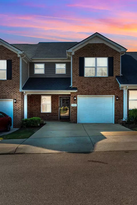 Exterior - 1002 Muna Ct, Spring Hill, TN 37174 photo 3 of 5