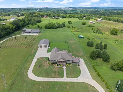 133 Greenfield Ln, Castalian Springs, TN 37031