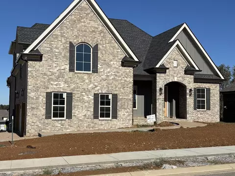 135 Scarsdale Dr S, Hendersonville, TN 37075