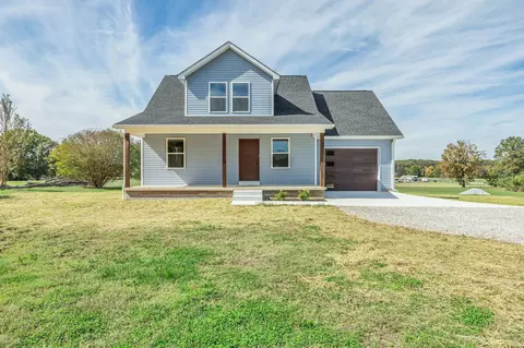 25 Glasner Ln, Winchester, TN 37398