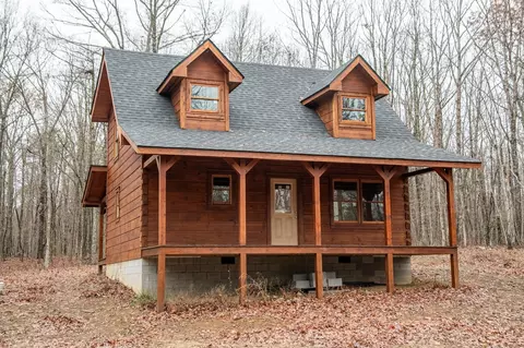 92 E Bluff Rd, Pikeville, TN 37367
