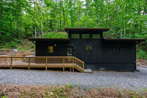2019 Spotted Fawn Way, Sevierville, TN 37876