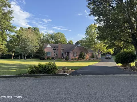 276 Rebecca Dr, Crossville, TN 38555