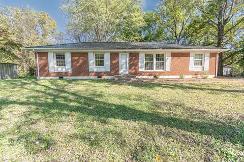 129 W Park Dr, Clarksville, TN 37043