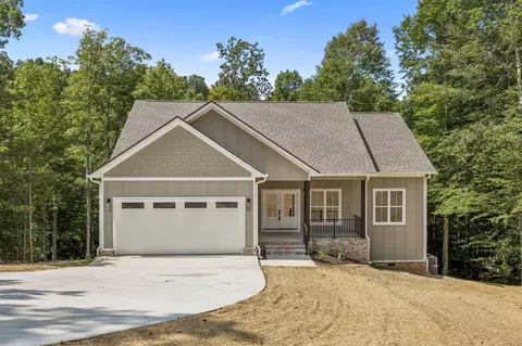 304 Cherokee Ct, White Bluff, TN 37187
