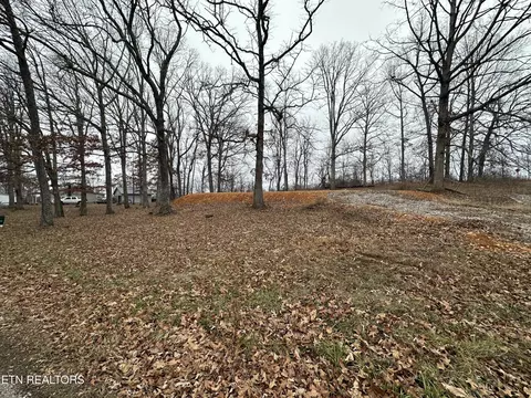 2100 Old Wolf River Rd, Jamestown, TN 38556