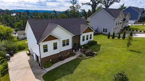 4012 Shady Oak Dr, Ooltewah, TN 37363
