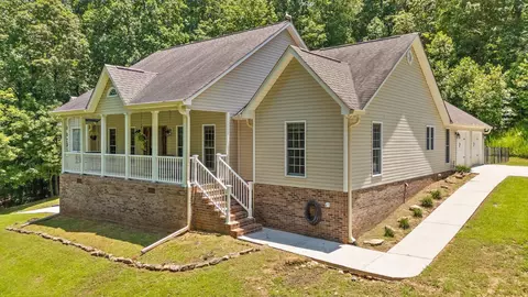 215 Virgil Thomas Dr, Jasper, TN 37347