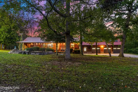 228 Pattie Gap Rd, Philadelphia, TN 37846