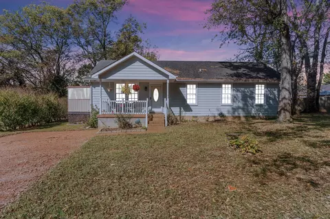 235 Morton Ave, Gallatin, TN 37066