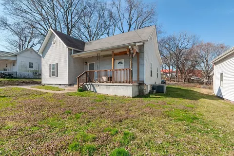 1510 S Main St, Columbia, TN 38401