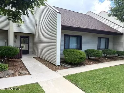 23 Wilshire Heights Dr, Crossville, TN 38558