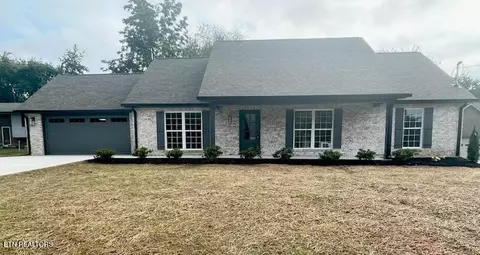1016 Panorama Dr, Maryville, TN 37801