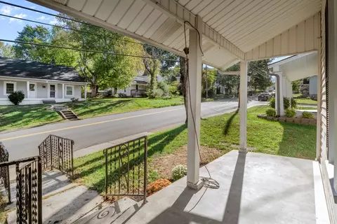 306 E Rickert Ave, Dickson, TN 37055 photo 5