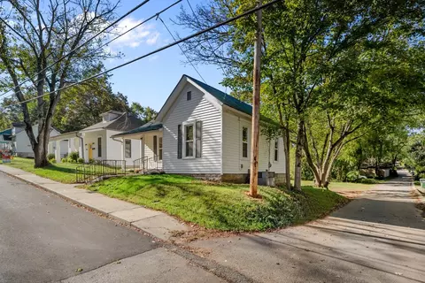 306 E Rickert Ave, Dickson, TN 37055 photo 3