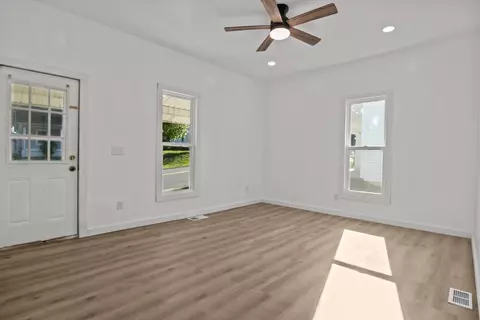 306 E Rickert Ave, Dickson, TN 37055 photo 8