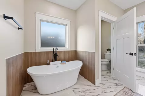 Bath - 3966 Baggett Rd, Springfield, TN 37172 photo 2 of 6