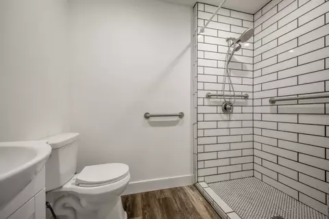Bath - 3904 Cedar St, Centerville, TN 37033 photo 1 of 2
