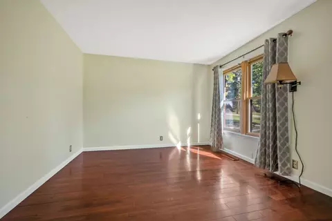 Living - 3904 Cedar St, Centerville, TN 37033 photo 2 of 2