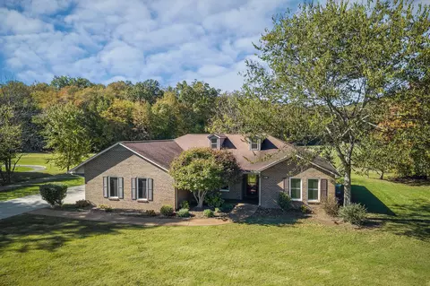 1128 N Plantation Dr, Cookeville, TN 38506
