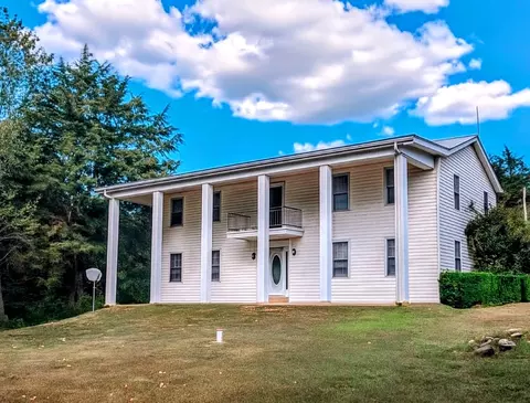 2125 Whitson Bend Rd, Centerville, TN 37033
