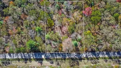 120 Newcastle Ln, Crossville, TN 38555
