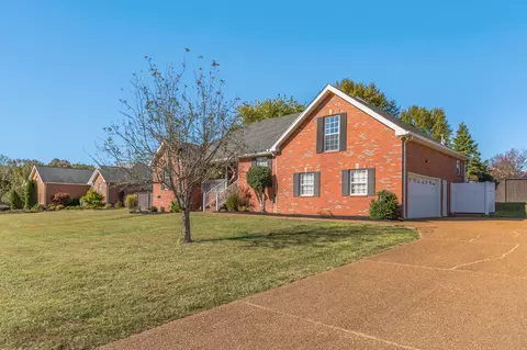 248 Allen Dr, Greenbrier, TN 37073