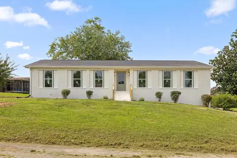 8108 Holly Hills Ln, Chattanooga, TN 37421