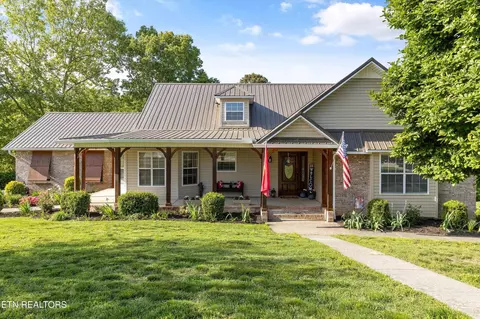 3083 Waters Edge Dr, Morristown, TN 37814