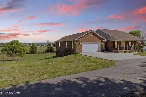 1028 Disco Loop Rd, Friendsville, TN 37737