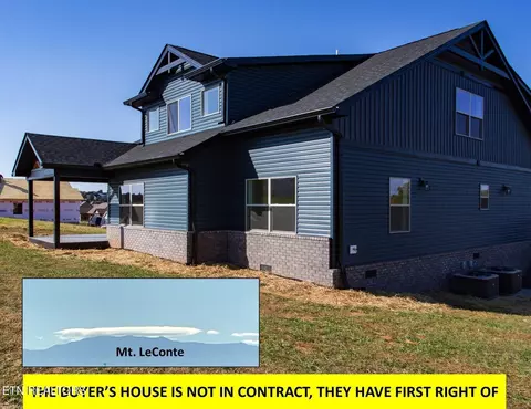 2690 Vista Meadows Ln, Sevierville, TN 37876