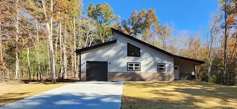 7011 Ute Lane Ln, Crossville, TN 38572