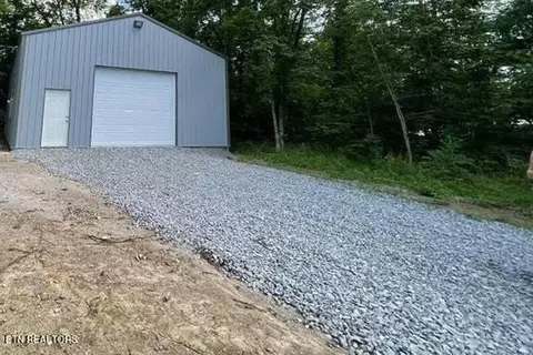 107 Westeria Dr, Crossville, TN 38555
