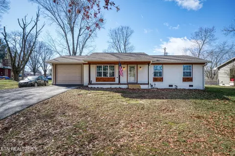 193 Ivanhoe Ln, Crossville, TN 38555