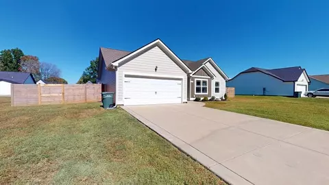 Exterior - 3092 Sofia Ln, Springfield, TN 37172 photo 2 of 7