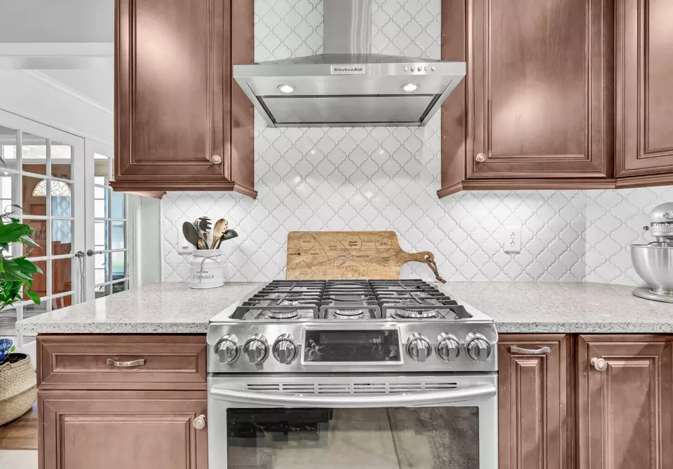 Kitchen - 2589 Stone Briar Dr, Clarksville, TN 37043 photo 5 of 6