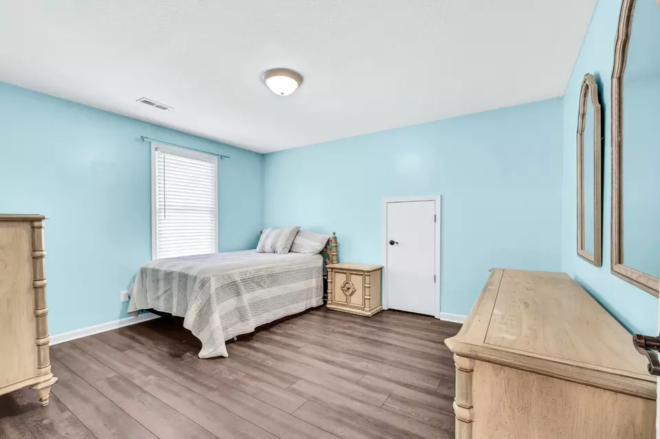 Bedroom - 2589 Stone Briar Dr, Clarksville, TN 37043 photo 4 of 5