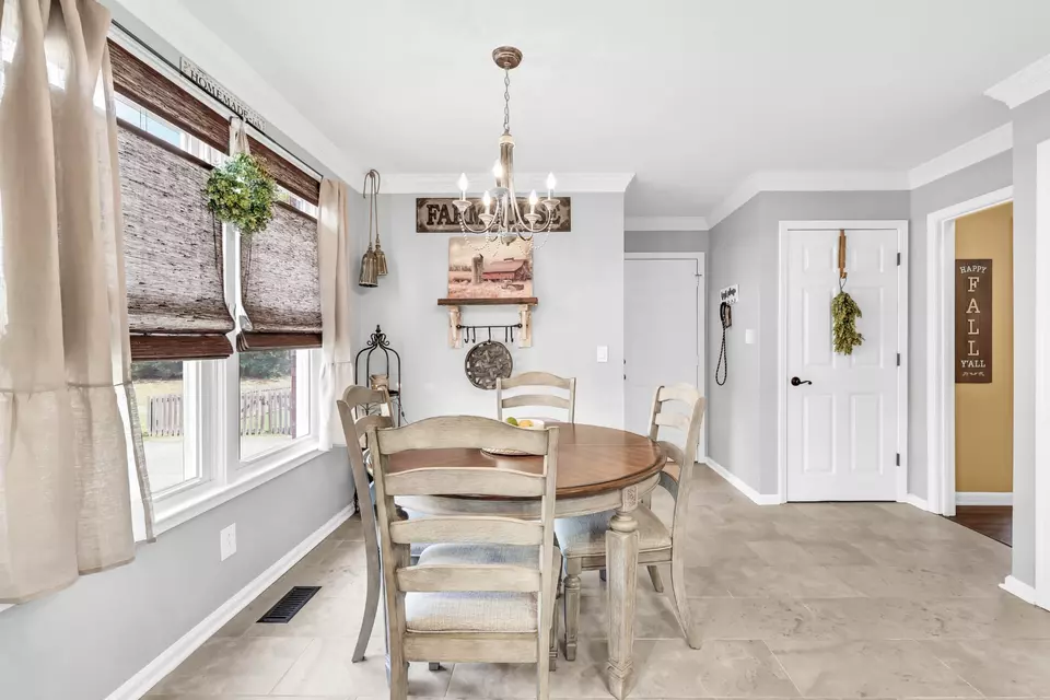 Dining - 2589 Stone Briar Dr, Clarksville, TN 37043 photo 1 of 3