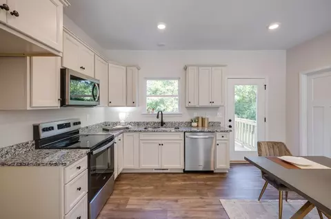 Kitchen - 255 Aulidge Loop, White Bluff, TN 37187 photo 2 of 4