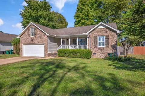 562 Maury Hill St, Spring Hill, TN 37174