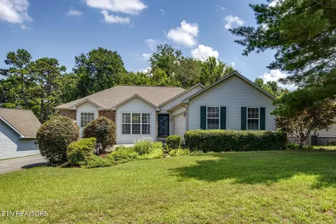 174 Depew Dr, Loudon, TN 37774