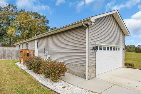 Exterior - 307 Pine Ave, Morrison, TN 37357 photo 2 of 14