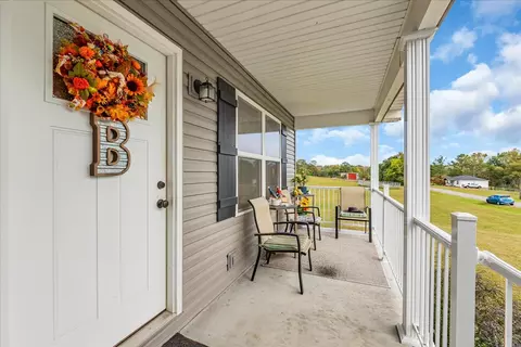 Exterior - 307 Pine Ave, Morrison, TN 37357 photo 3 of 14