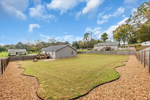 Exterior - 307 Pine Ave, Morrison, TN 37357 photo 9 of 14