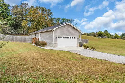 Exterior - 307 Pine Ave, Morrison, TN 37357 photo 13 of 14